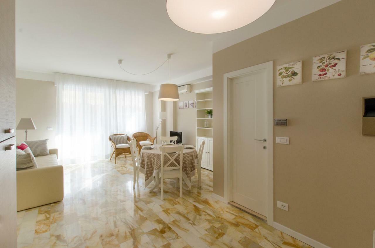 Dante 124 | Appartamenti A Riccione Buitenkant foto